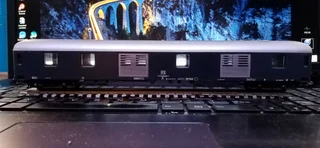 LIMA HO Rolling stock - lot of 3 passenger coaches (2 Italian, 1 Swiss)