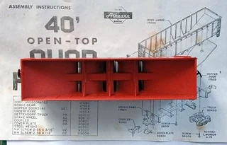 Two Athearn HO US goods wagons