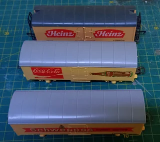 Lima HO refrigerated vans - Heinz; Schweppes; Coca-Cola available