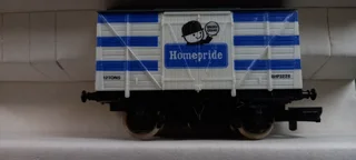 4 Lima HO Ventilated vans (various)