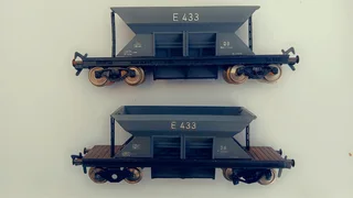 Fleischmann HO tinplate wagons (vintage)