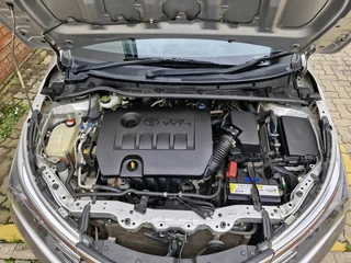 Toyota Corolla 1.6 CVT (auto)