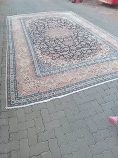 Handmade persian Naien carpet for sale