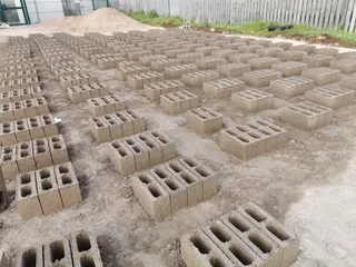 VIBRACRETE HOUSES/WALLS/POLES/SLABS, PLASTERING, BLOCKS/BRICKS, PAINTING, ETC. AND RENOVATIONS