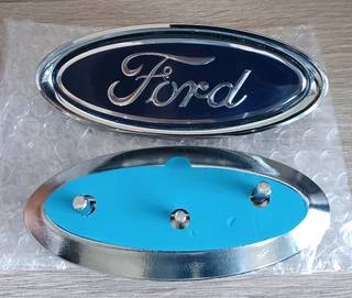 Ford Fiesta MK7  / MK8 front oval badge emblem