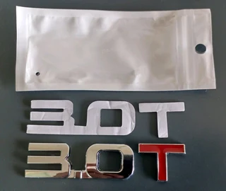 Hilux 3.0 &amp; D4D chrome metal badges