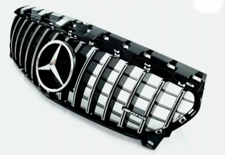 Panamericana Mercedes front grille badge emblem
