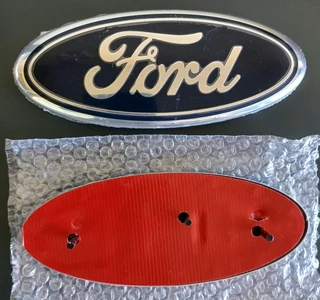 Ford Ranger 2006 - 2011 T5 front oval grille badge emblem