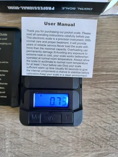 Precision digital pocket scale 0.01g - 200g