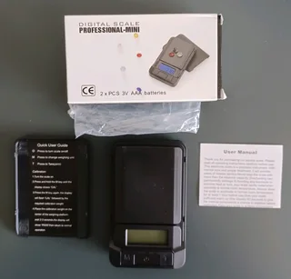 Precision digital pocket scale 0.01g - 200g