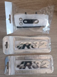 VW R32 badges emblems