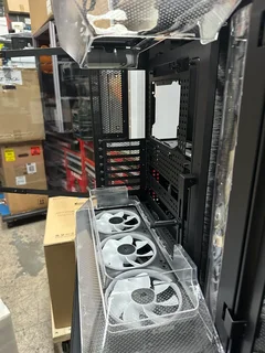 FOR SALE: CORSAIR AIR 5400 RS-R ARGB TRIPLE CHAMBER MID-TOWER CASE - BLACK 