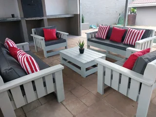 Patio set with cushions for sale - like new - in Umbilo