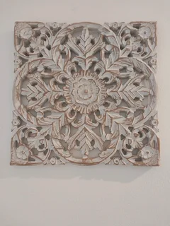 x3 Hand-carved wooden wall panels for sale, like new - Umbilo