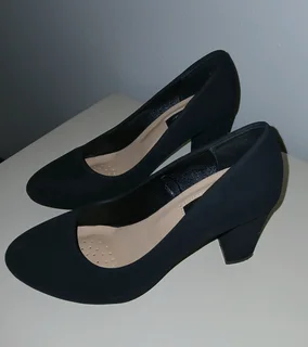 Kelso black heels