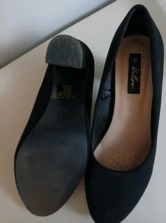 Kelso black heels