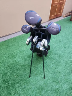 Wilson golf set with bag