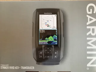 Garmin Striker Vivid 4 Fishfinder GPS plotter, incl brackets and cables, NEW!
