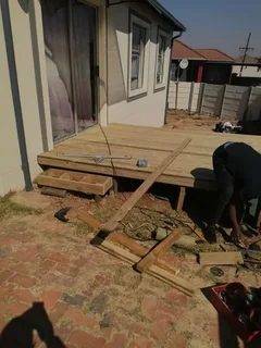 WOODEN FLOORING AND DECKING SPECIALIST IN ALL GAUTENG AREAS CALL BRYAN 0737121564