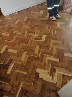 WOODEN FLOORING AND DECKING SPECIALIST IN ALL GAUTENG AREAS CALL BRYAN 0737121564