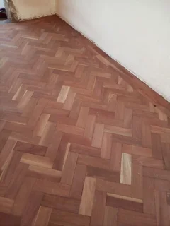 WOODEN FLOORING AND DECKING SPECIALIST IN ALL GAUTENG AREAS CALL BRYAN 0737121564