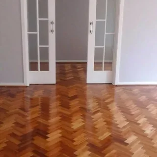 DECKING AND WOODEN FLOORS IN ALL GAUTENG AREAS CALL BRYAN 0737121564