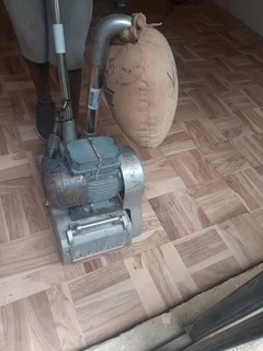 WOODEN FLOORING AND DECKING SPECIALIST IN ALL GAUTENG AREAS CALL BRYAN 0737121564