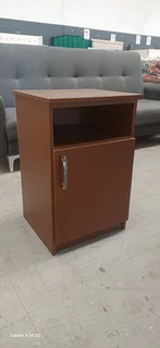 Brown pedestal for only R350