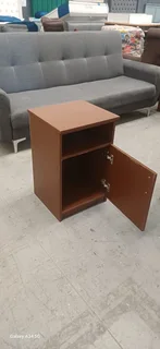 Brown pedestal for only R350