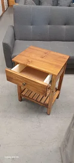 Wooden pedestal for R850