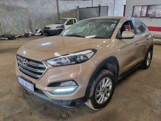 Hyundai Tucson Stripping
