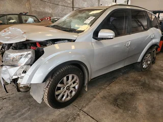 Mahindra Xuv 500 Stripping