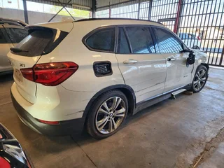 Bmw  X1 Sdrive Stripping