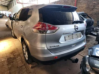 Nissan X Trail Stripping