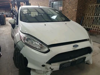 FORD FIESTA ST STRIPPING