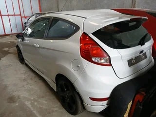 FORD FIESTA ST STRIPPING