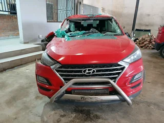 Hyundai Tucson Stripping