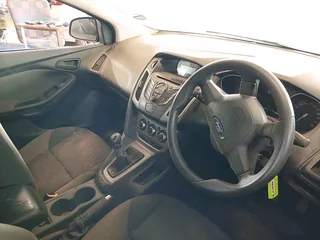 FORD FOCUS STRIPPING