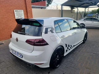 GOLF 7 R