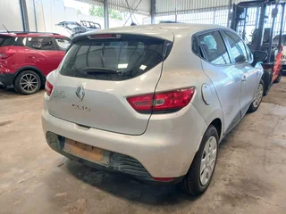 Renault Clio 4 Stripping