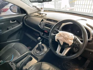 Kia Sportage Stripping