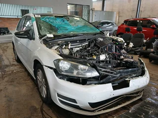 VOLKSWAGEN GOLF 7 STRIPPING