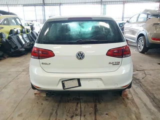VOLKSWAGEN GOLF 7 STRIPPING