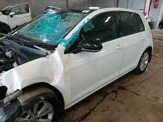 VOLKSWAGEN GOLF 7 STRIPPING