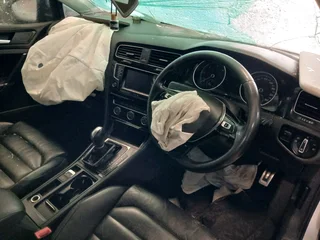 VOLKSWAGEN GOLF 7 STRIPPING
