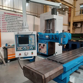 Deber CNC milling machine