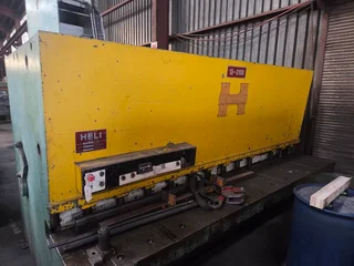 Used Heli 13mm x 3000mm Hydraulic Guillotine