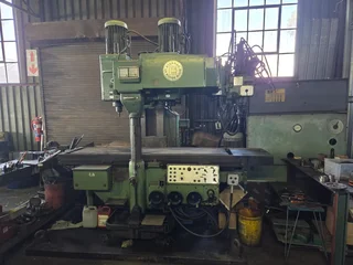 Starrag la Rigide ka-200/2 double spindle copy milling machine