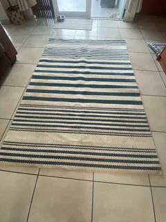 Rug - Ad posted by Gerald