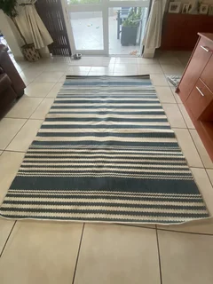 Rug - Ad posted by Gerald